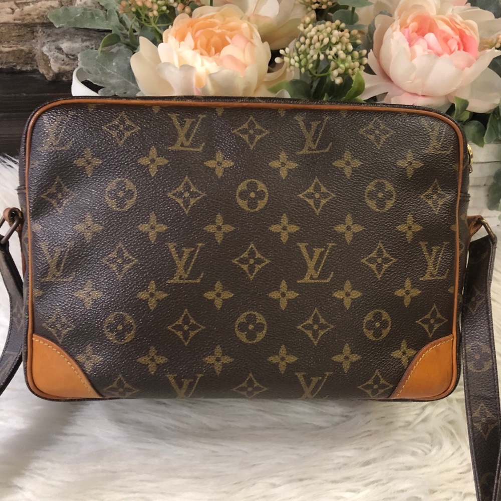 SOLD❌Authentic Louis Vuitton Monogram Nile bag - Picture 2 of 8